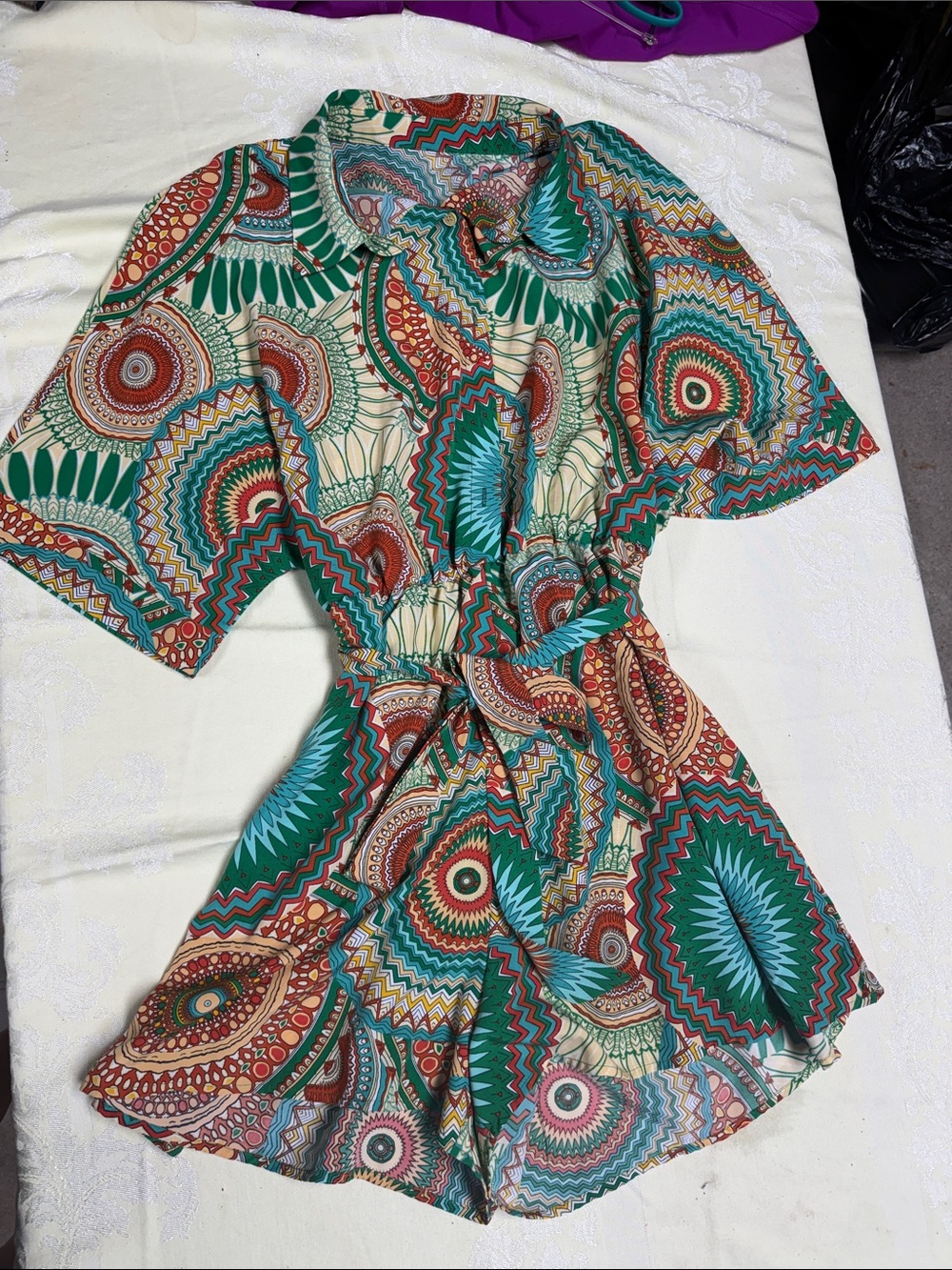 Source Unknown Green Cream & Orange Patterned Short-Sleeve Romper with Tie